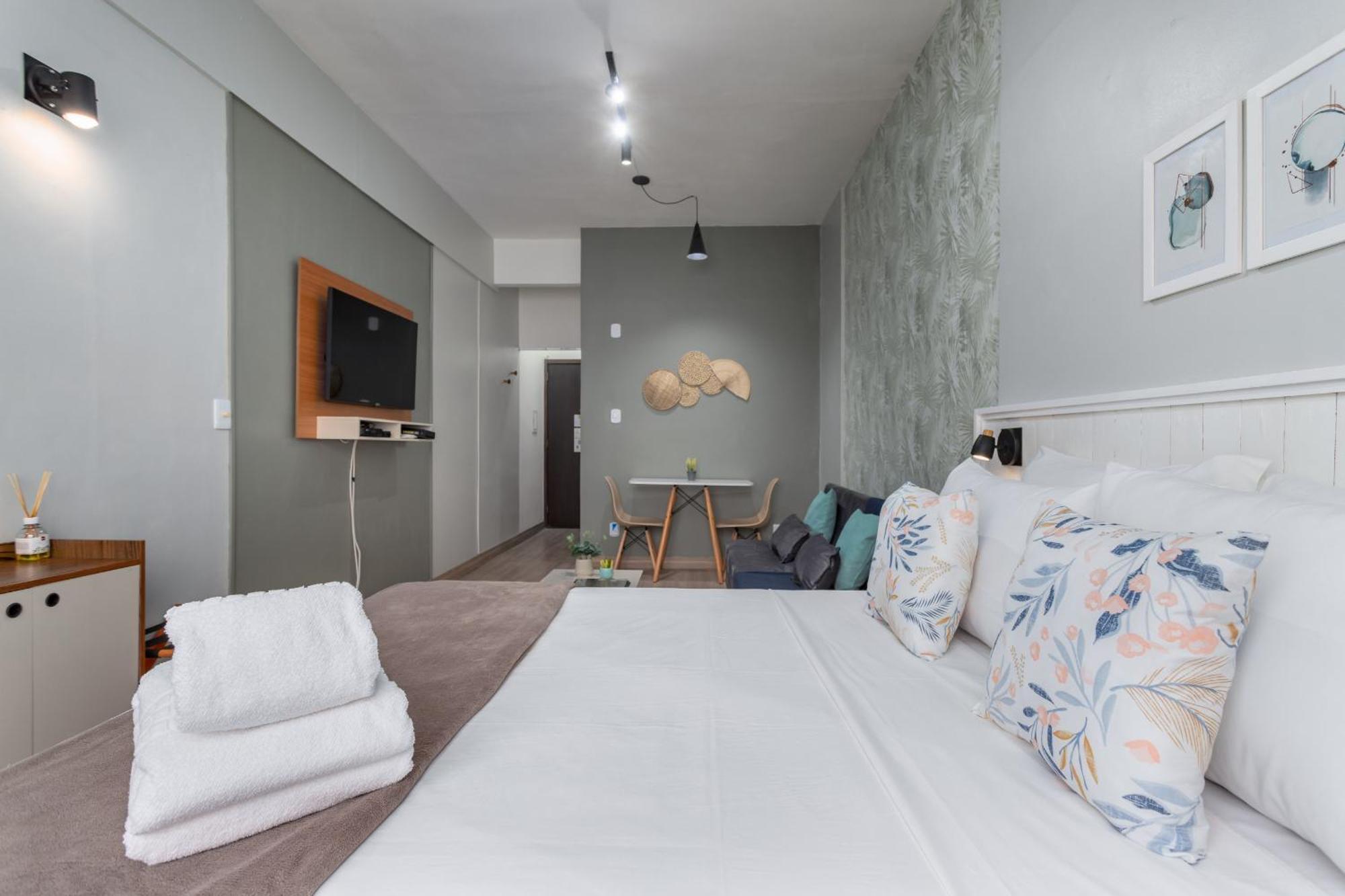 Em Copacabana, 300 Metros Da - Hg610 Z3 *